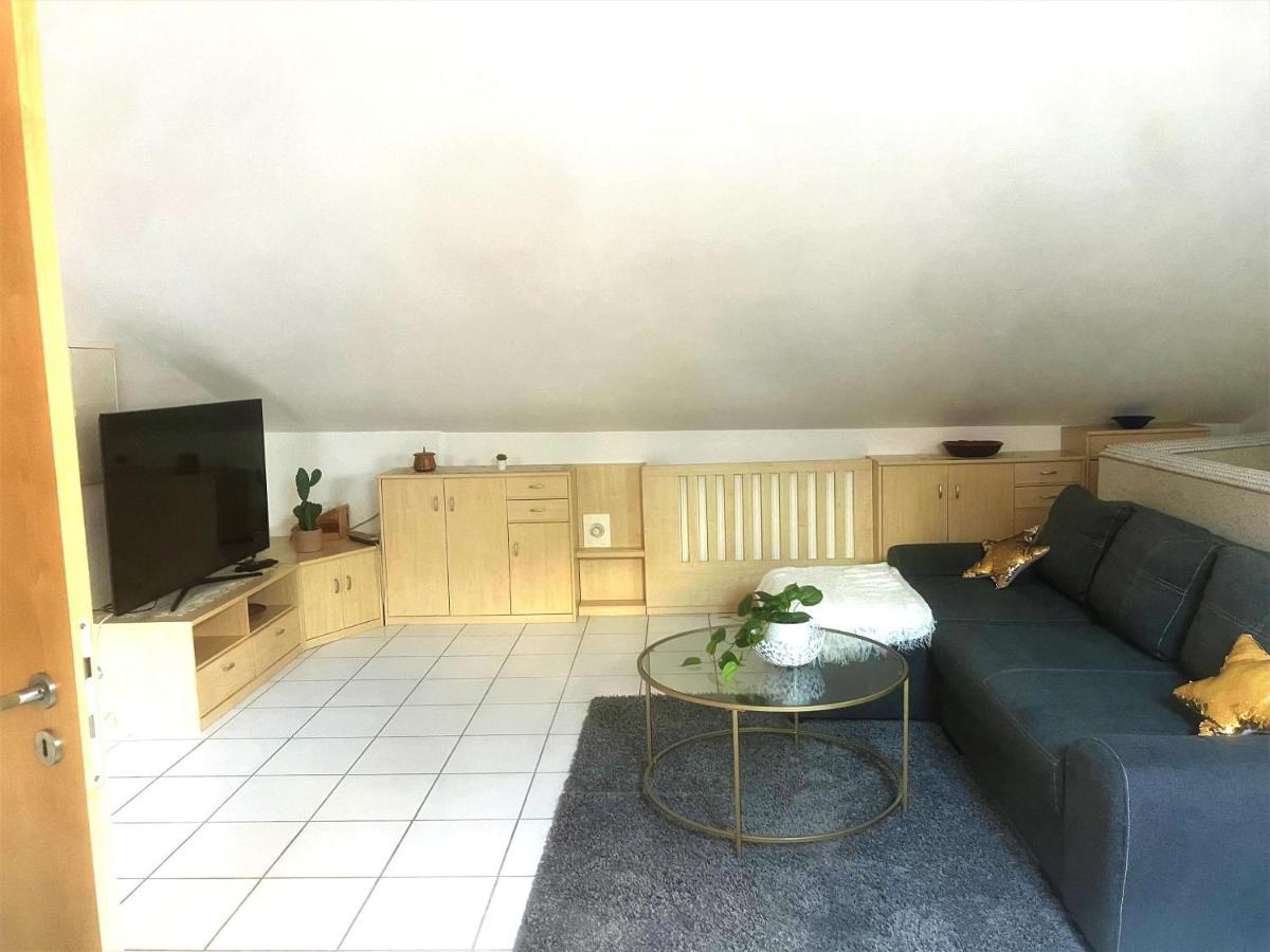 Moeblierte 3 Zimmer Apartment - Mit Smart Tv, Wlan Und Kostenfreie Parkplaetze Шлос-Гольте-Штукенброк Екстер'єр фото